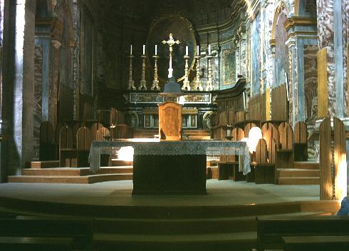 L’allestimento del presbiterio del 1989-90 , progetto arch. A. Elena